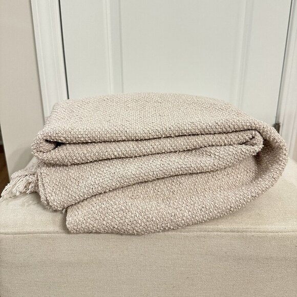 PARACHUTE Cotton Blend Bouclè Throw Blanket in Heathered Oatmeal - Picture 3 of 6